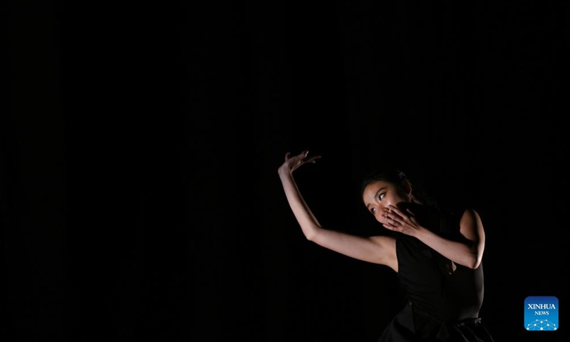 A dancer from China's Beijing Dance Theater is pictured while performing the dance drama Three Poems at the Palacio de Bellas Artes in Mexico City, Mexico, Oct. 24, 2023. (Photo: Xinhua)