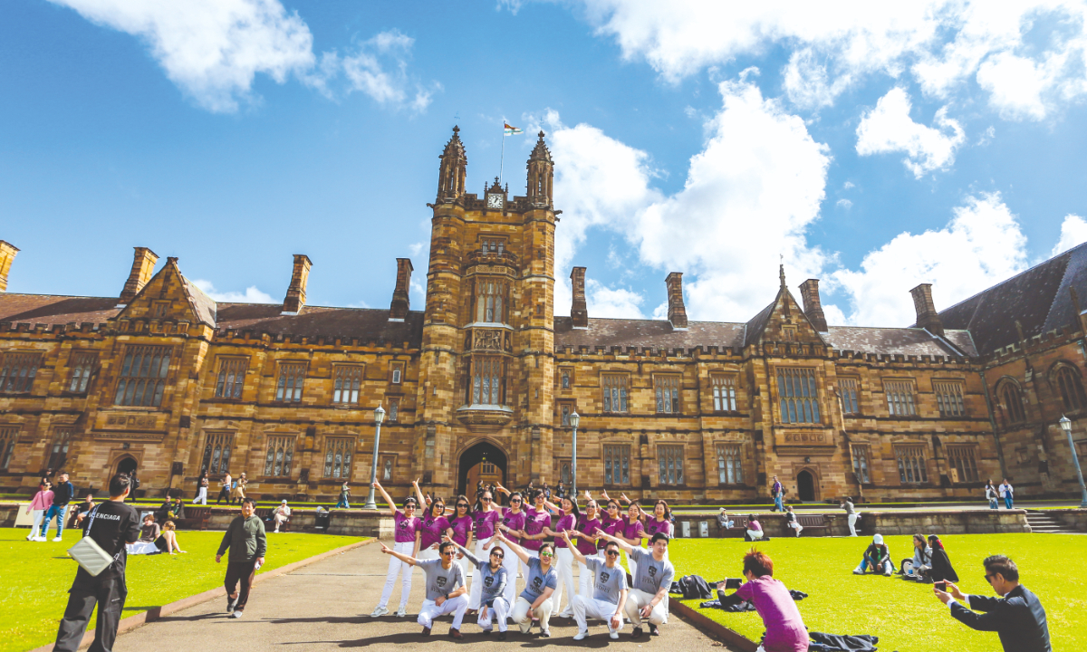 Visitors taking photos at the University of Sydney, Australia, on August 31, 2023. Photo: VCG