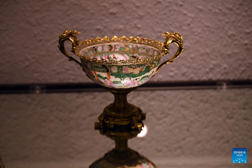 This photo taken on Oct. 29, 2023 shows an exhibit at the Saad Abad Museum Complex in Tehran, Iran. An exhibition of 80 Chinese artworks opened here on Sunday.(Photo: Xinhua)