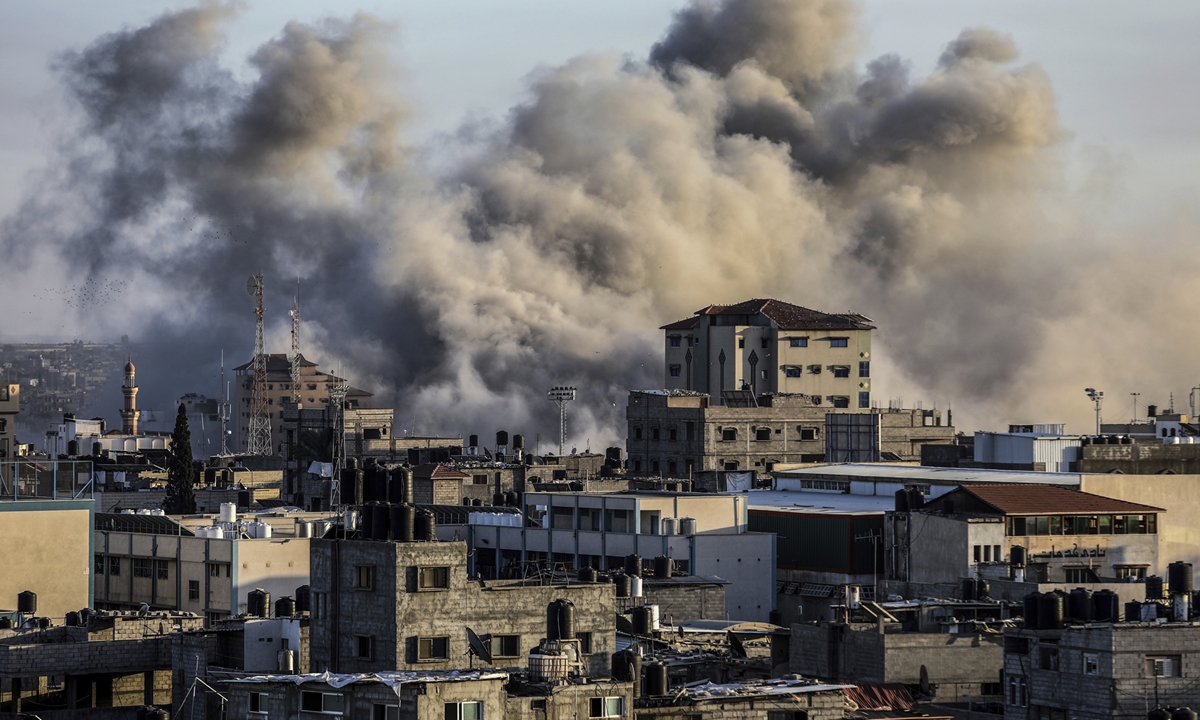 A view of Rafah, southern Gaza, after an Israeli air strike, on November 6, 2023. Photo: VCG