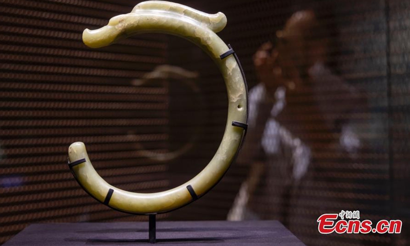 A jade artifact is on display at Nanjing Museum in east China's Jiangsu Province, Nov. 2, 2023. (Photo: China News Service)