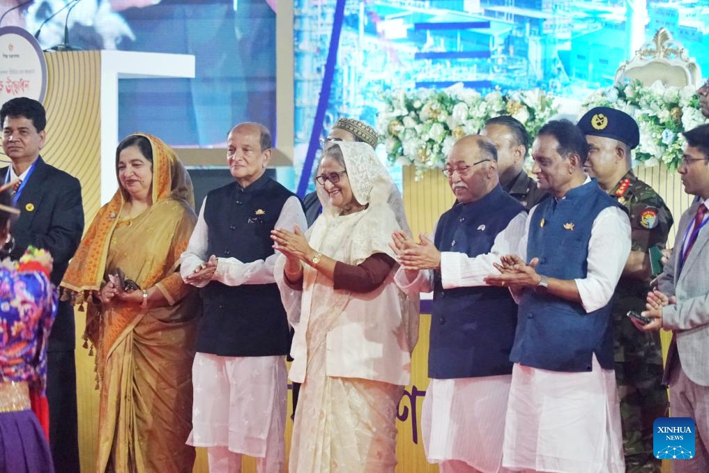 Bangladeshi Prime Minister Sheikh Hasina (C) attends the launching ceremony of the Ghorashal-Polash Urea Fertilizer Project in Narsingdi, Bangladesh, Nov. 12, 2023. Bangladeshi Prime Minister Sheikh Hasina has inaugurated the South Asian country's largest and first-ever green fertilizer factory as construction work of the Ghorashal-Polash Urea Fertilizer Project is completed.(Photo: Xinhua)