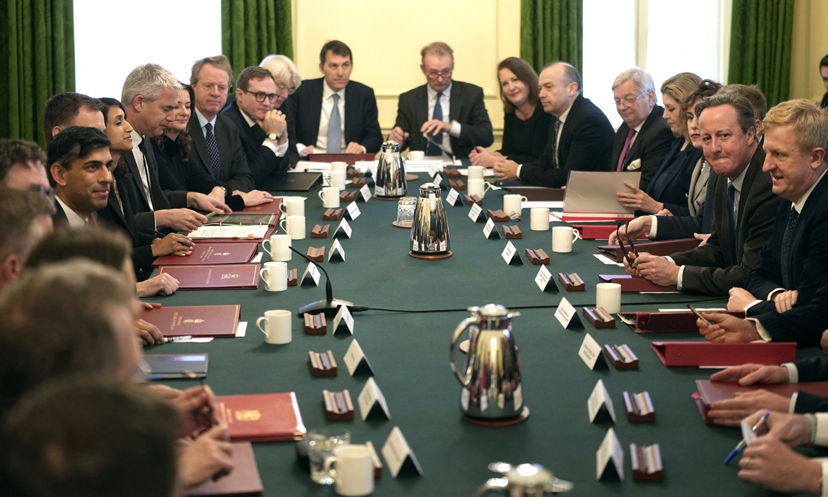 British Prime Minister Rishi Sunak (left center) chairs a cabinet meeting with his <strong>888 slot cc</strong>new cabinet including Foreign Secretary David Cameron (right center) who served as prime minister from 2010 to 2016, at 10 Downing Street in central London on November 14, 2023 following a cabinet reshuffle. Photo: AFP
