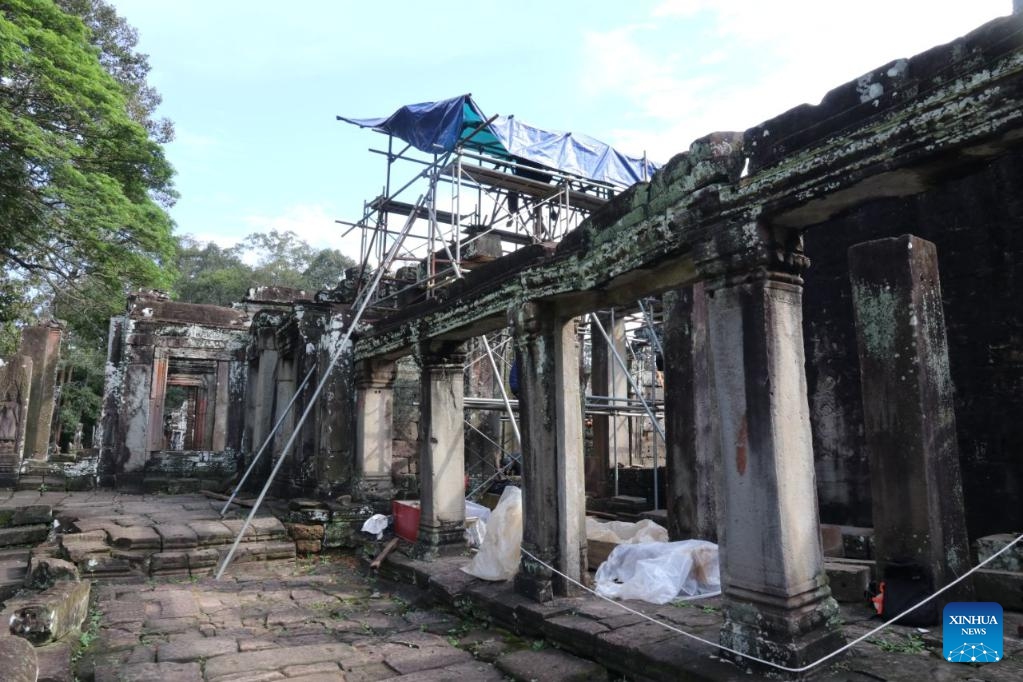 This undated photo shows the restoration site of the west door frame of the Bayon temple in Angkor Archaeological Park in Siem Reap province, Cambodia. Restoration work has been underway at the west door frame of the Bayon temple in Cambodia's famed Angkor Archaeological Park, the Apsara National Authority (ANA) said in a news release on Monday.(Photo: Xinhua)
