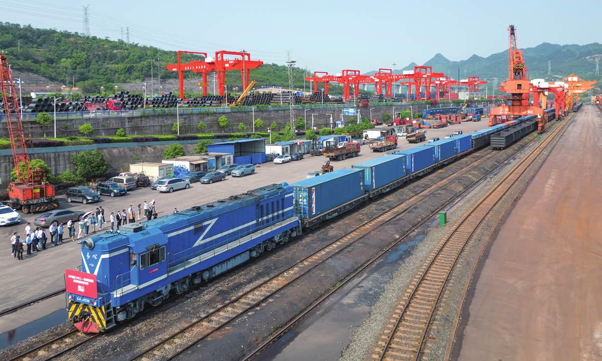 A rail-sea intermodal train to Africa departs from Southwest China's Chongqing on April 27, 2023. Photo: VCG