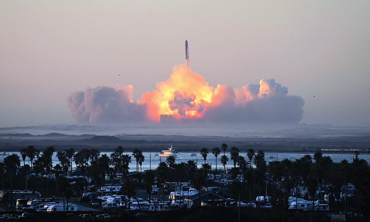SpaceX's Starship rocket launches from Starbase during its second test flight in Boca Chica, Texas, on November 18, 2023. But the rocket's massive booster exploded with the Starship upper-stage vehicle itself detonating before reaching its target altitude in what SpaceX called a rapid unscheduled disassembly. Photo: VCG