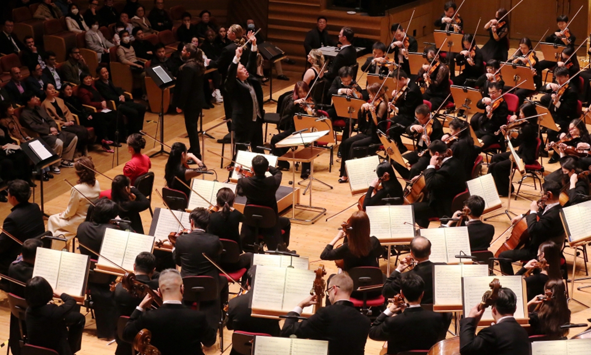 Musicians perform during the oratorio émigré - a cowork by the Shanghai Symphony Orchestra and the New York Philharmonic - in Shanghai on November 20, 2023. Photo: Courtesy of Shanghai Symphony Orchestra