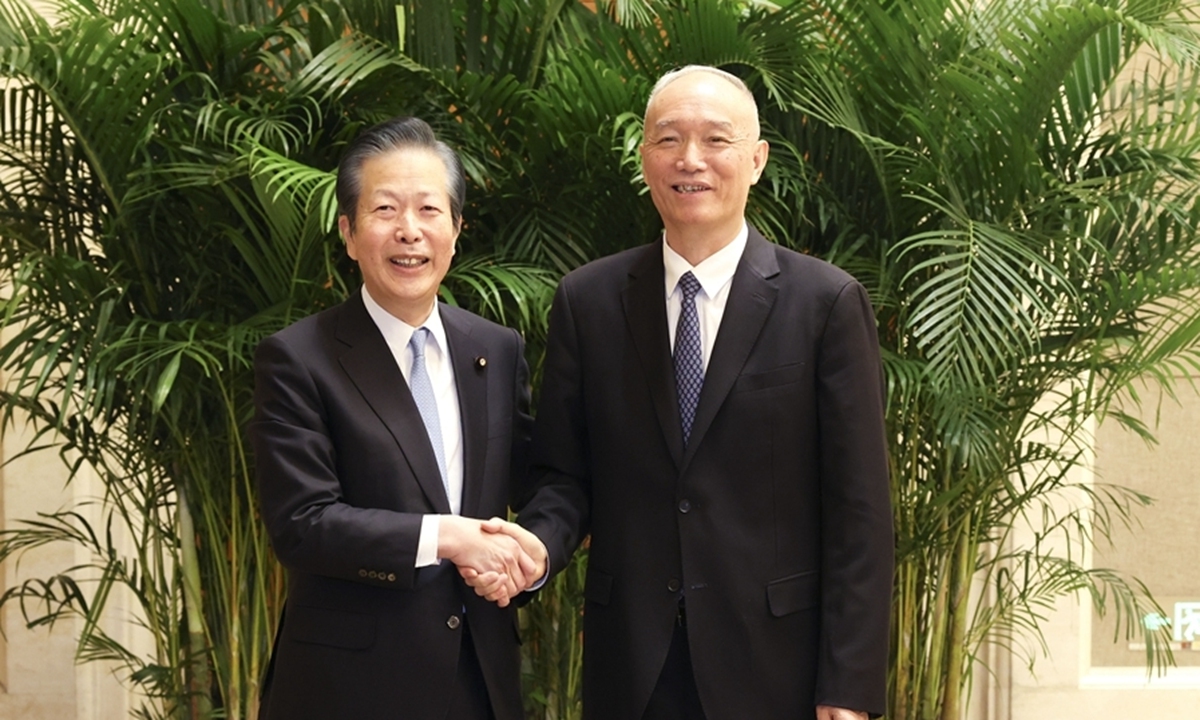 Cai Qi, a senior official of the Communist Party of China (CPC) meets with a delegation led by Natsuo Yamaguchi, leader of Japan's ruling coalition party Komeito on November 22, 2023. Photo: Xinhua