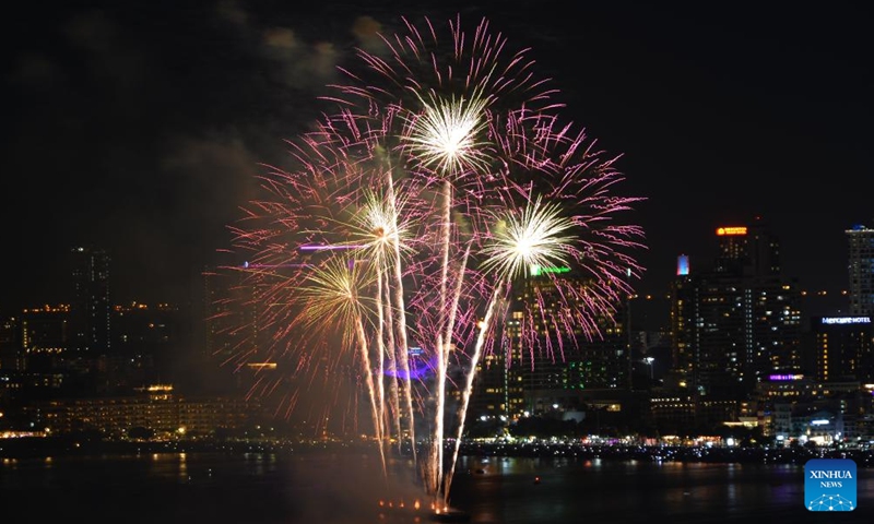 A fireworks display is seen in Pattaya, Thailand, Nov. 24, 2023. With tens of thousands of tourists and local residents gathering on the beach and enjoying the festive vibes, a spectacular fireworks display lit up the night sky in Pattaya on Friday. (Photo: Xinhua)