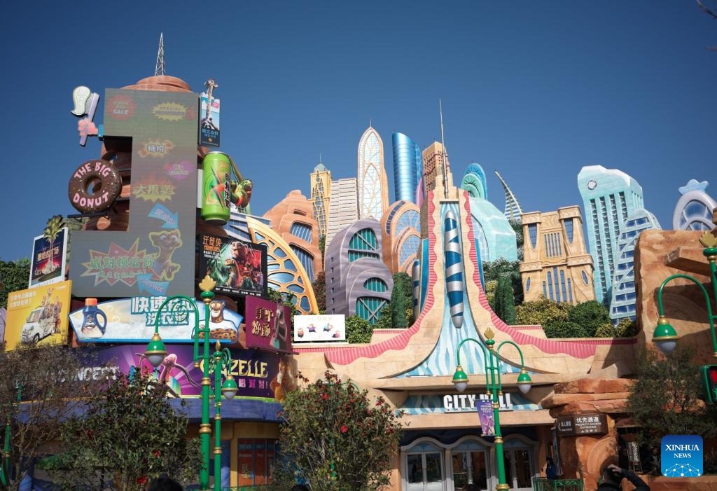 This photo taken on Nov. 29, 2023 shows the <em>Zootopia</em> land in Shanghai Disney Resort of east China's Shanghai. The world's first <em>Zootopia</em> land, scheduled to open to the public starting from Dec. 20 at Shanghai Disney Resort, has kicked off trial operation, the resort said Wednesday.(Photo: Xinhua)