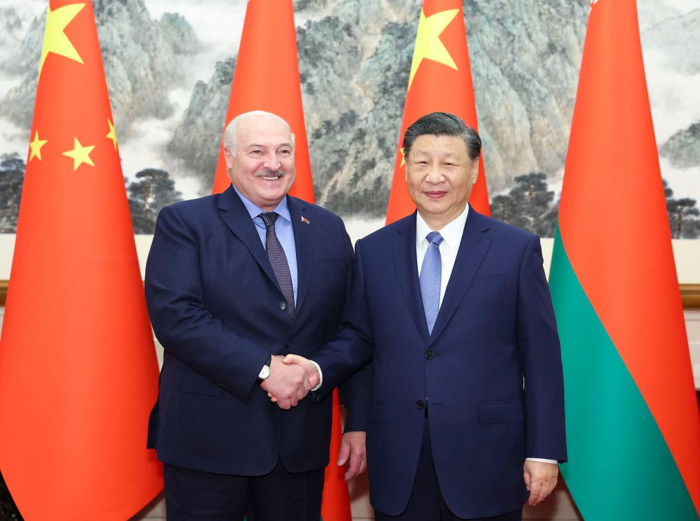 Chinese President Xi Jinping meets with Belarusian President Alexander Lukashenko in Beijing, capital of China, Dec. 4, 2023. Photo: Xinhua