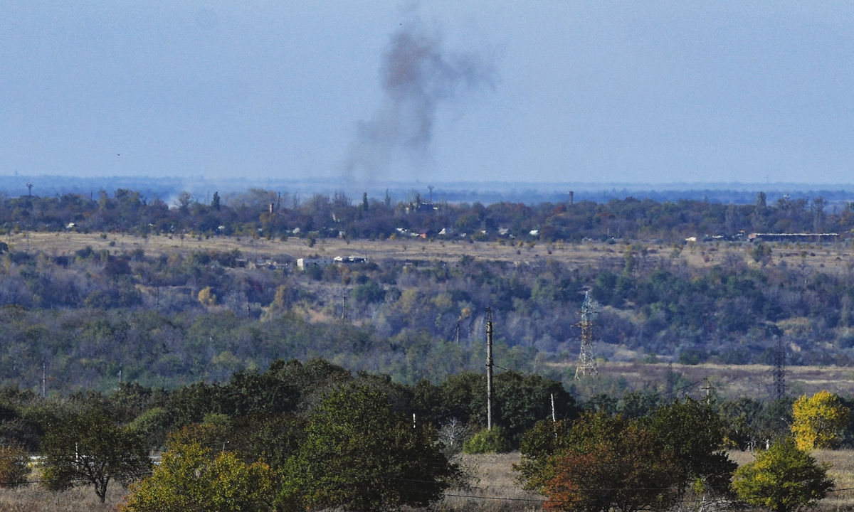 Smoke rises above the area of the frontline town of Avdiivka, Ukraine on October 18, 2023. Photo: AFP