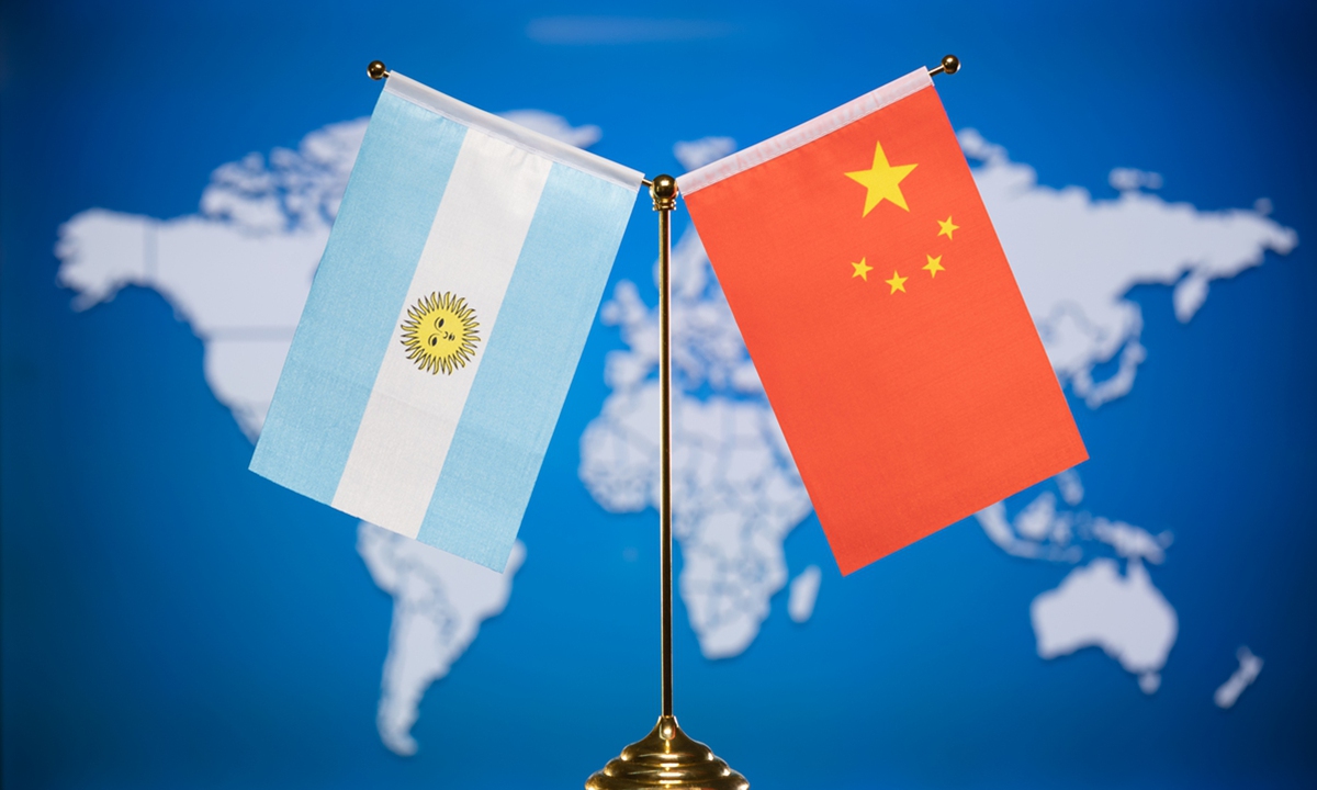 National flags of China and Argentina Photo: VCG


