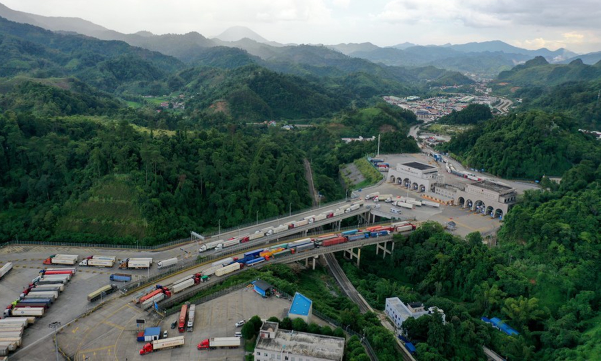 This aerial photo taken on Sept. 9, 2023 shows a view of the port of the Friendship Pass in Pingxiang, south China's Guangxi Zhuang Autonomous Region. (Photo: Xinhua)