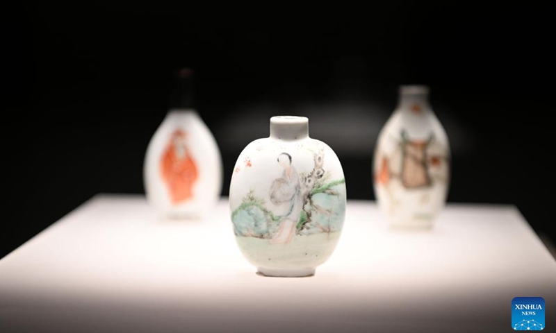 This photo taken on Dec. 10, 2023 shows snuff bottles displayed at Ningxia Museum in Yinchuan, northwest China's Ningxia Hui Autonomous Region. The exhibition features 26 snuff bottles from Ningxia Museum and 236 snuff bottles from Chongqing China Three Gorges Museum in southwest China's Chongqing. (Photo: Xinhua)
