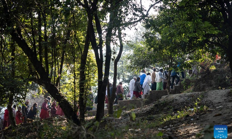 People gather for the Bala Chaturdashi Festival in Kathmandu, Nepal, Dec. 11, 202(Photo: Xinhua)