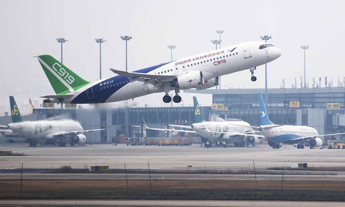 The C919 leaves for Hong Kong International Airport from Shanghai Pudong International Airport on December 12, 2023. Photo: cnsphoto