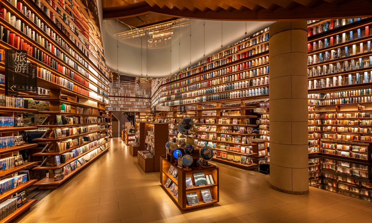 A view inside a bookstore Photo: VCG