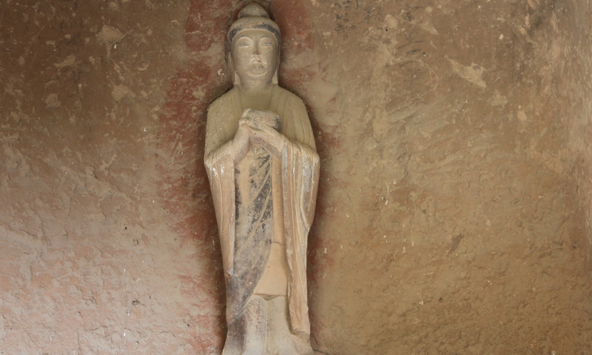 A statue of the Bingling Temple Grottoes Photo:IC 