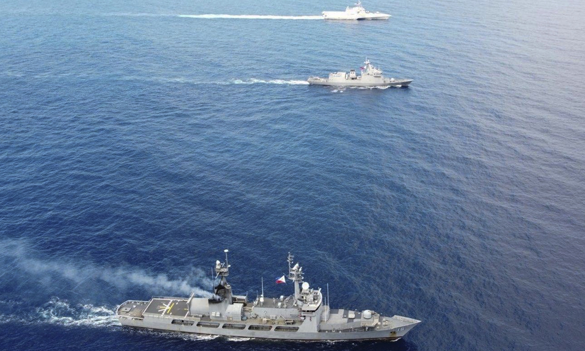 The US and the Philippines conduct the so-called joint air and maritime patrols in the South China Sea, on November 23, 2023. Photo: Visual News