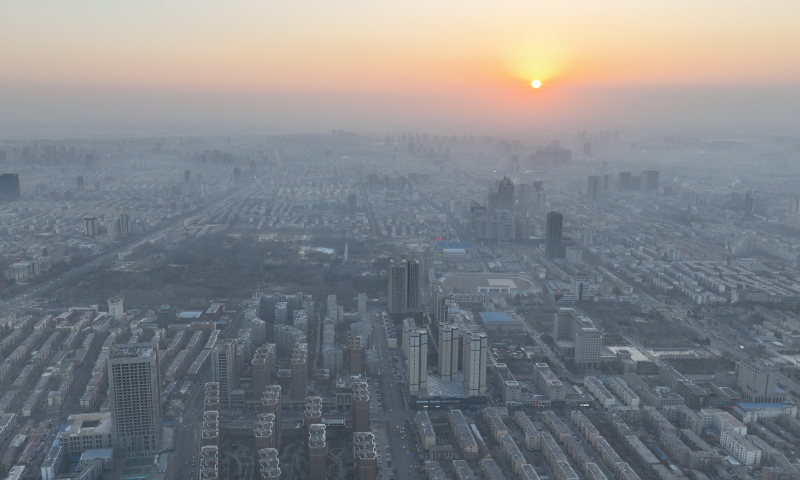 Yinchuan in Northwest China’s Ningxia Hui Autonomous Region is blanked with heavy smog on December 26, 2023. Photo: IC