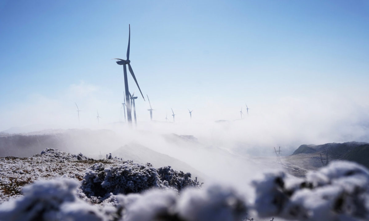 Photo taken on Dec. 23, 2023 shows the beautiful scenery after a snowfall in the Jiucaiping scenic spot in southwest China's Guizhou Province. (Photo: People's Daily Online))