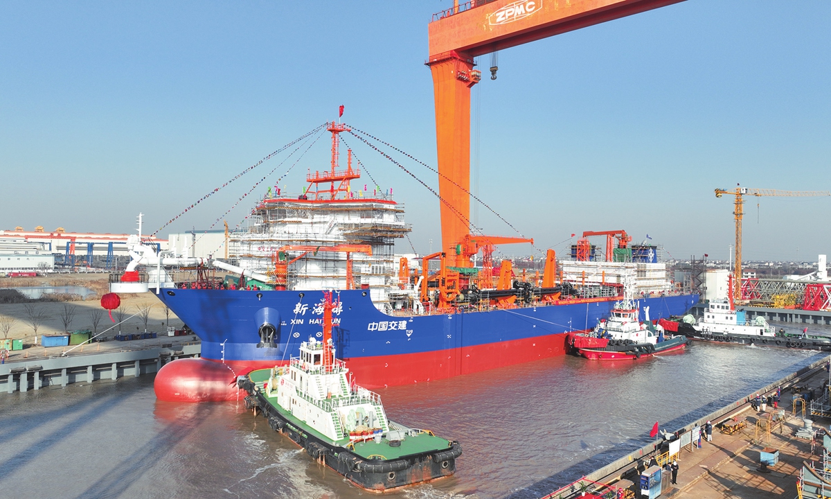 The world's largest and China's first large trailing suction hopper dredger with a dual-fuel power system, the 