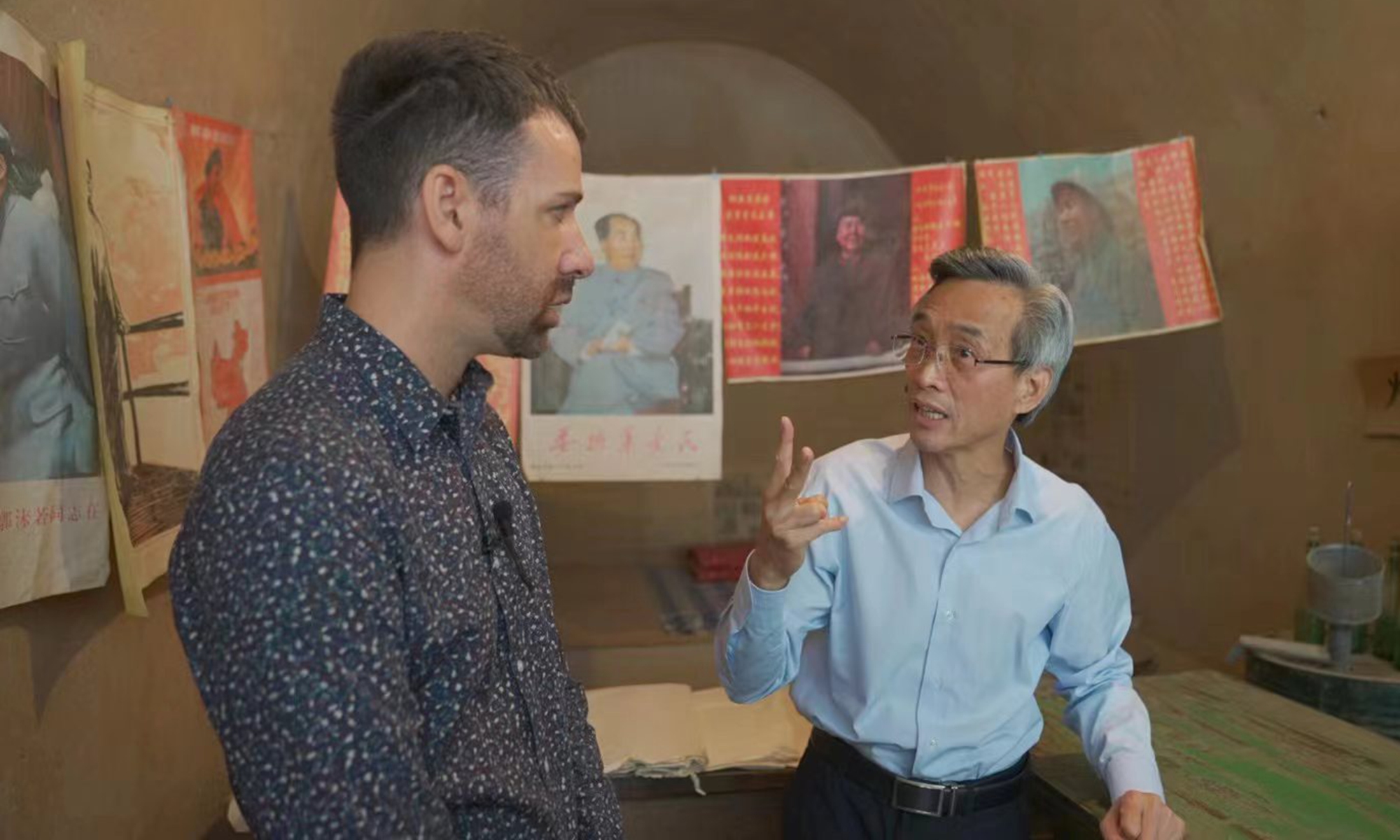 Andy Boreham chats with Lin Songtian, former head of the Chinese People's Association for Friendship with Foreign Countries, in Yan'an, the cradle of the Chinese Revolution in Northwest China's Shaanxi Province in June 2021. Photo: Courtesy of Boreham