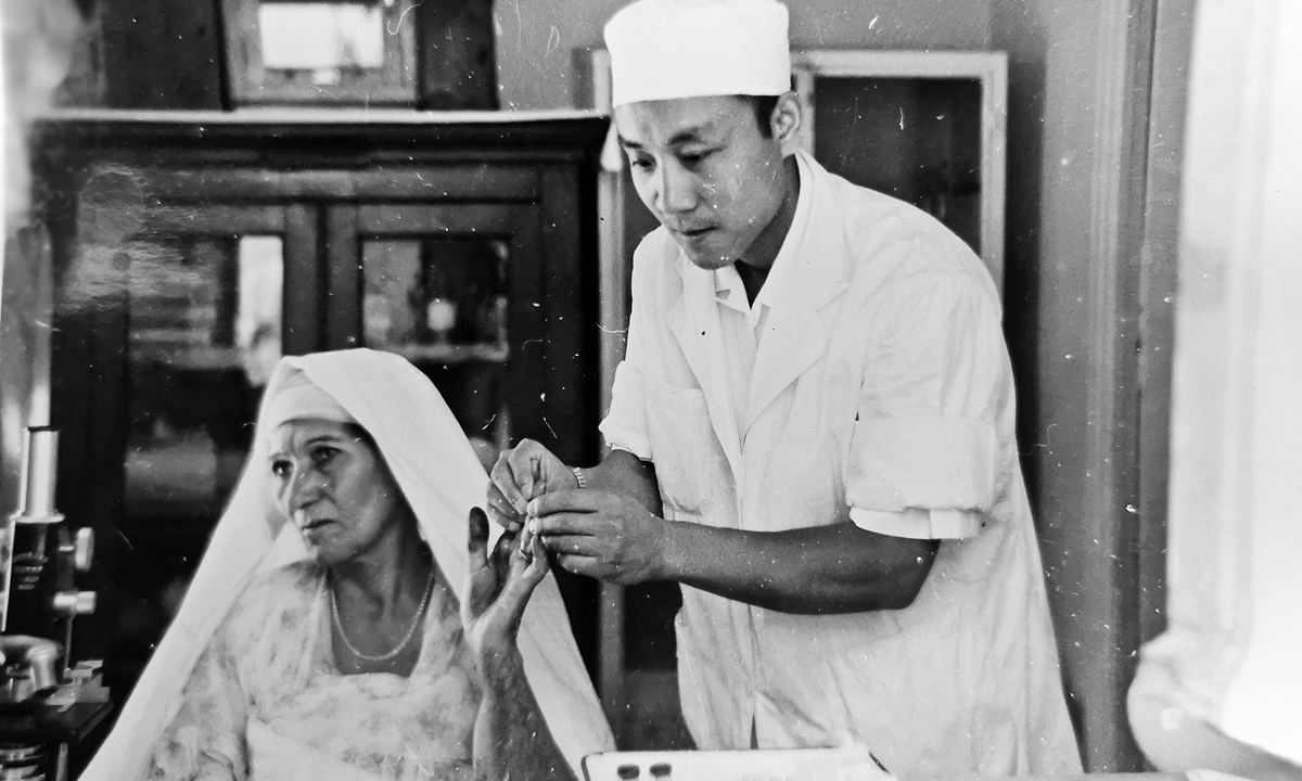 Xu Xianze during his work in Algeria Photo: Courtesy of Xu