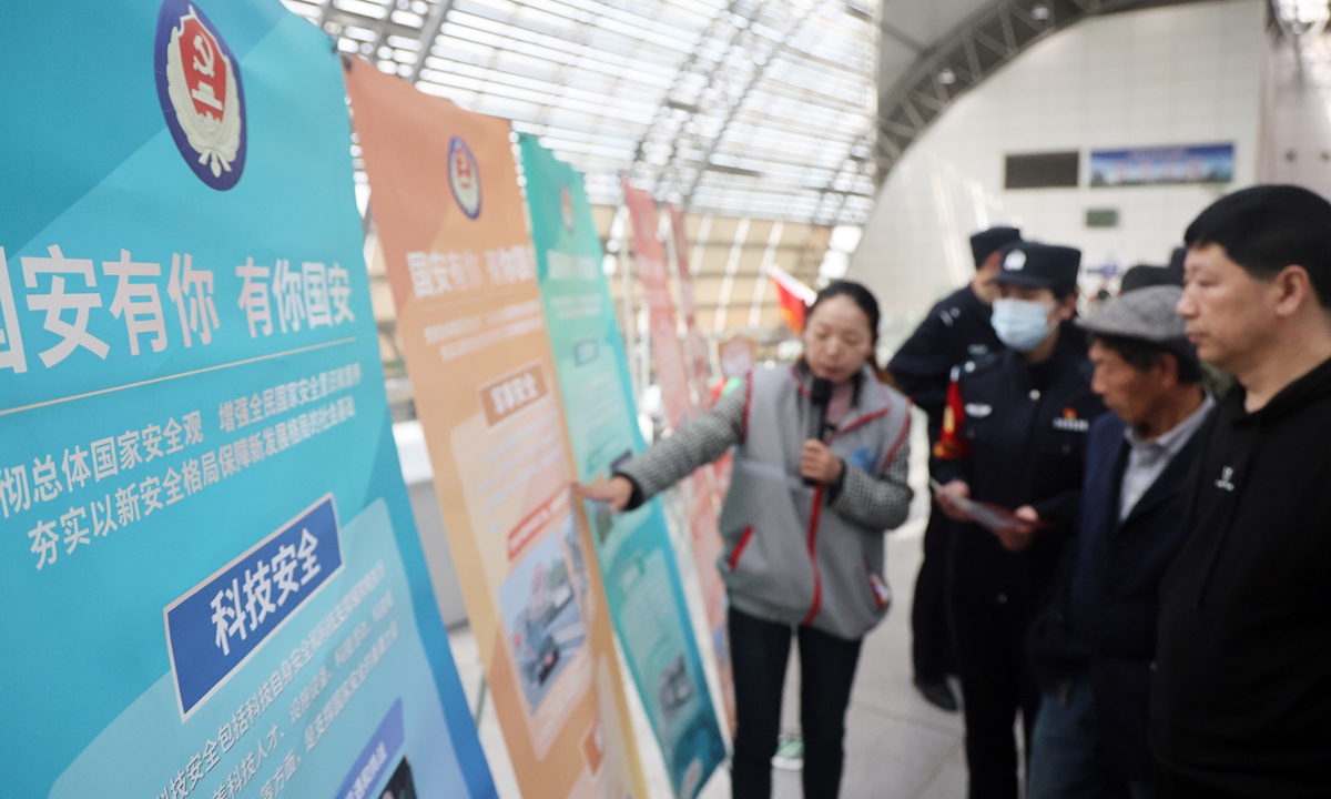 An information dissemination session on national security is held at a community in East China's Jiangsu Province, on April 12, 2023. Photo: VCG