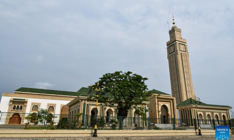 This photo taken on Jan. 12, 2024 shows a view of the Plateau Mosque in Abidjan, Cote d'Ivoire. Abidjan is the largest city and economic capital of Cote d'Ivoire. (Xinhua/Han Xu)