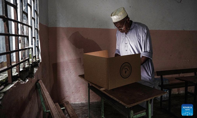 A man votes at a polling station in Mitsudje, Comoros, Jan. 14, 2024. Comoros kicked off its first round of the presidential election on Sunday to select the national leader from among six candidates, including incumbent President Azali Assoumani, for the next five years. (Xinhua/Wang Guansen)