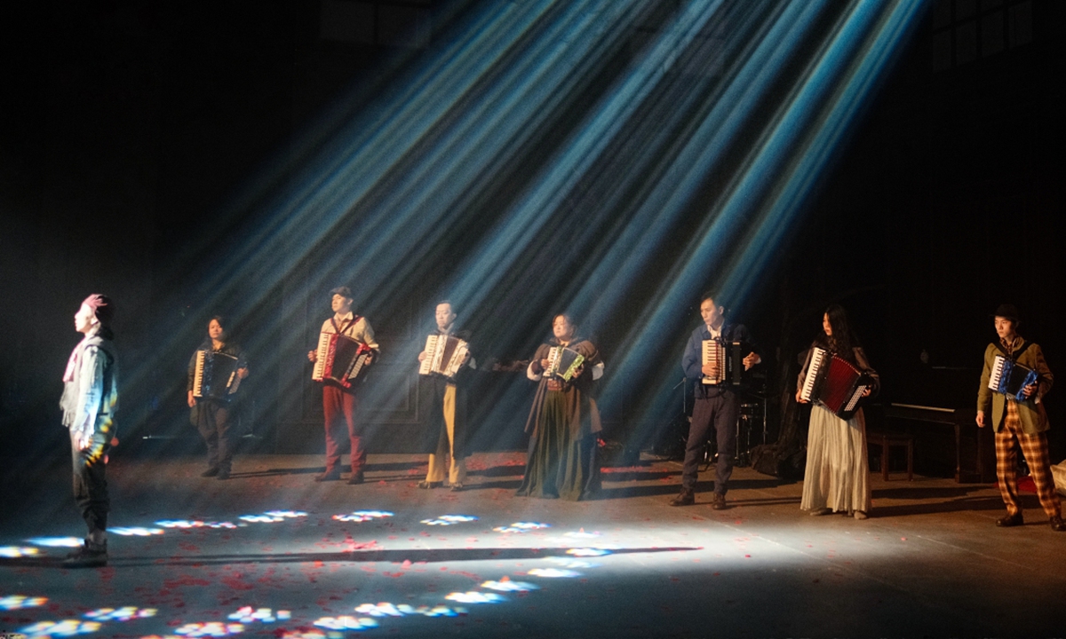 Performers rehearse the Chinese edition of <em>Les Misérables</em> Photo: Courtesy of Magnificent Culture