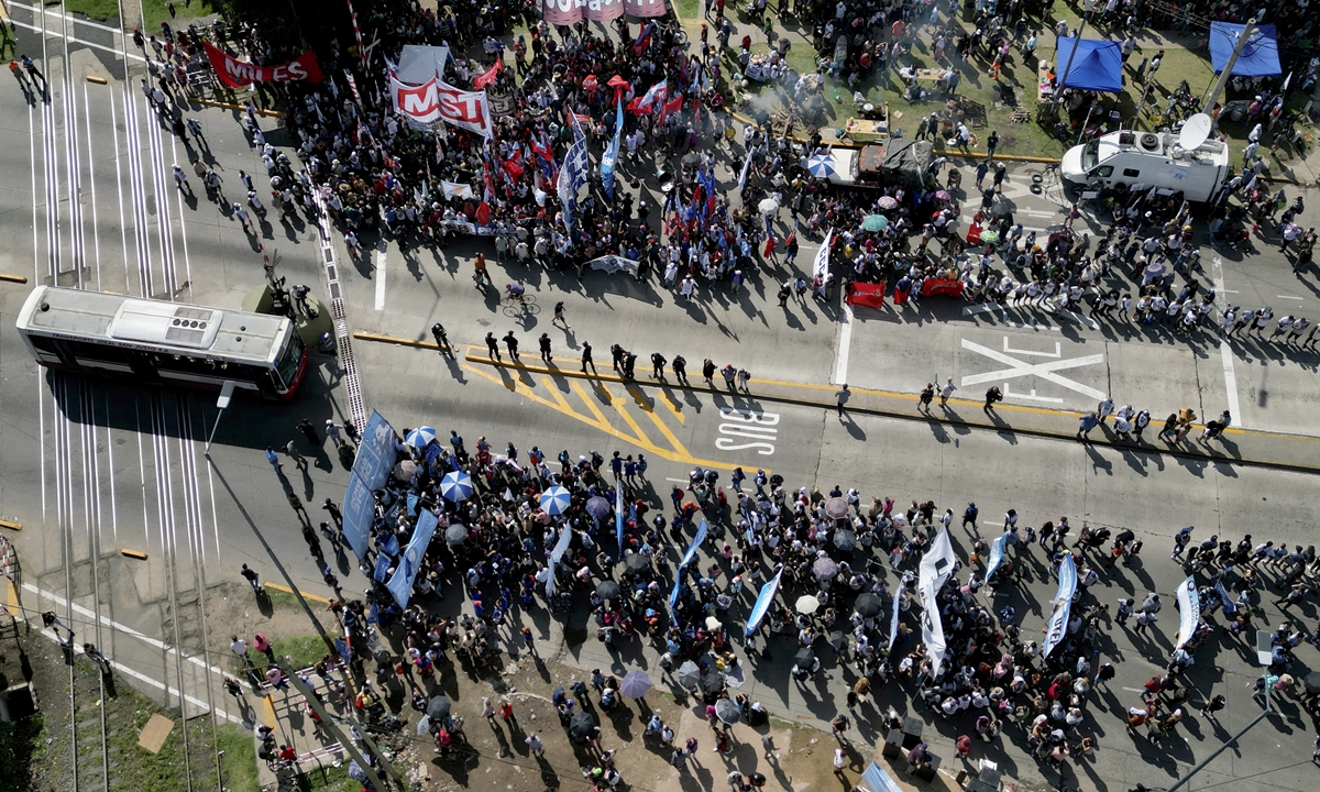 People protest austerity measures proposed by Argentina's President Javier Milei in La Matanza on the outskirts of Buenos Aires, Argentina, on January 17, 2024. Milei has announced economic measures in hopes of staving off hyperinflation.Photo:VCG