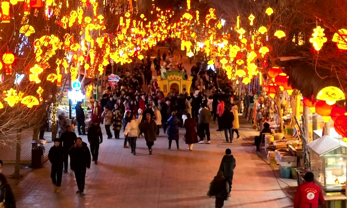 The old town of Xinjiang's Kashi is adorned with lights and decorations, creating a festive atmosphere ahead of the Spring Festival, which falls on February 10 this year. Photo:VCG