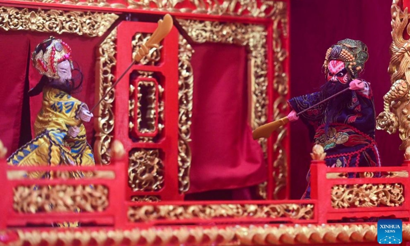 This photo taken on Feb. 3, 2024 shows a puppet show known as wayang potehi to greet the upcoming Chinese New Year at Mal Ciputra in Jakarta, Indonesia.(Photo: Xinhua)