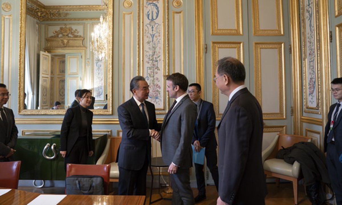 French President Emmanuel Macron met with visiting member of the Political Bureau of the CPC Central Committee and Foreign Minister Wang Yi in Paris on February 20, 2024. Photo: Chinese Foreign Ministry