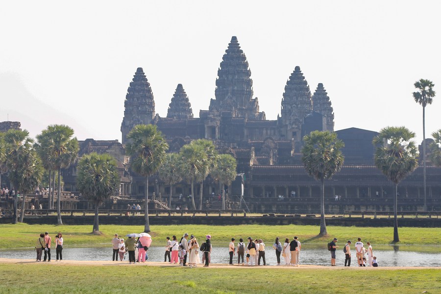 Tourists visit the Angkor Wat in Siem Reap province, Cambodia on Feb. 10, 2024.(Photo: China News Service)