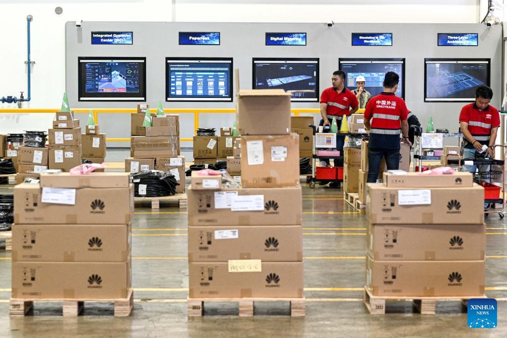 This photo taken on March 7, 2024 shows Indonesia's first 5G smart warehouse in Bekasi, West Java, Indonesia. Telkomsel, Indonesia's largest telecom operator, and Huawei unveiled the country's first 5G smart warehouse and 5G innovation center in Indonesia on Thursday.(Photo: Xinhua)