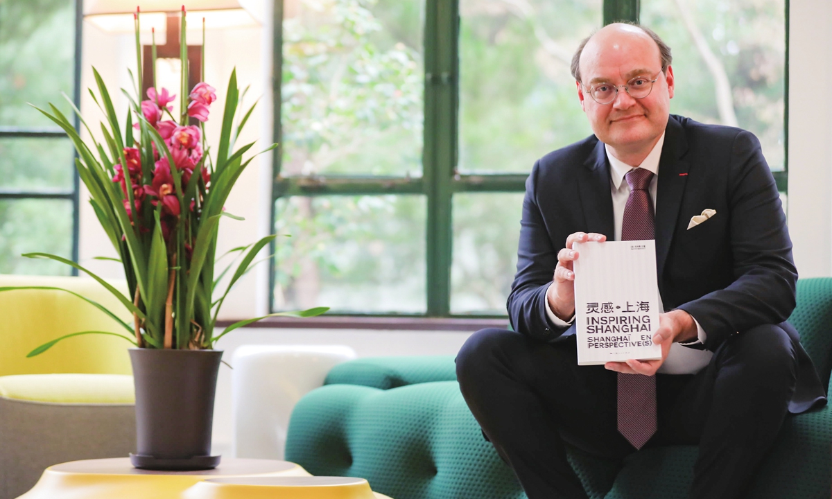 French sinologist David Gosset and his Inspiring book series Photo: Courtesy of David Gosset 