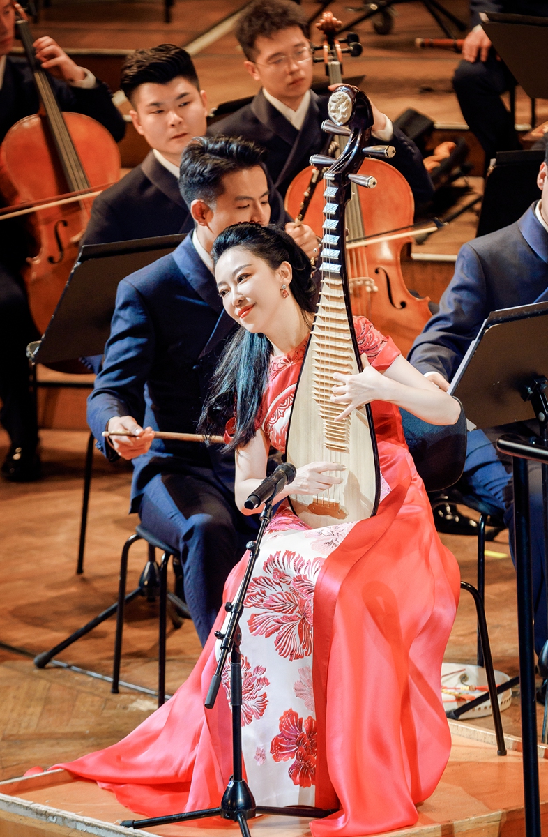 Zhao Cong performs in Vienna, Austria. Photo: Courtesy of China National Traditional Orchestra