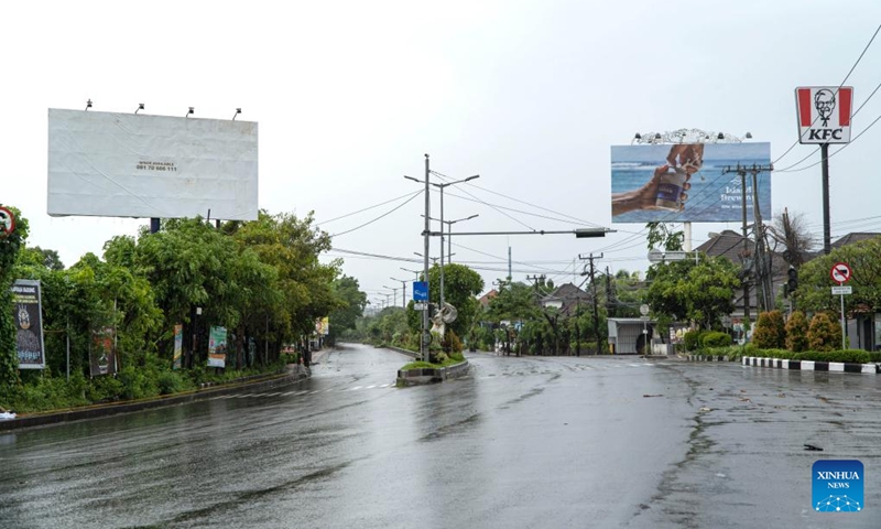 This photo taken on March 11, 2024 shows a street without vehicles and pedestrians on Nyepi Day in Bali, Indonesia. Monday marks Nyepi Day, or Bali's Day of Silence. According to the Balinese calendar, Nyepi Day is a holy day that ushers in the Hindu New Year. The locals in the Bali island are mostly Hindu.(Photo: Xinhua)