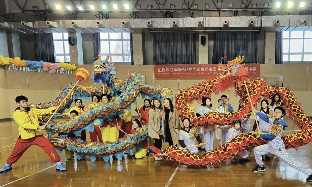 Students from Muscatine High School take part in a dragon dance at a high school in Shanghai, on January 29, 2024. Photo: Courtesy of Heidi Kuo 