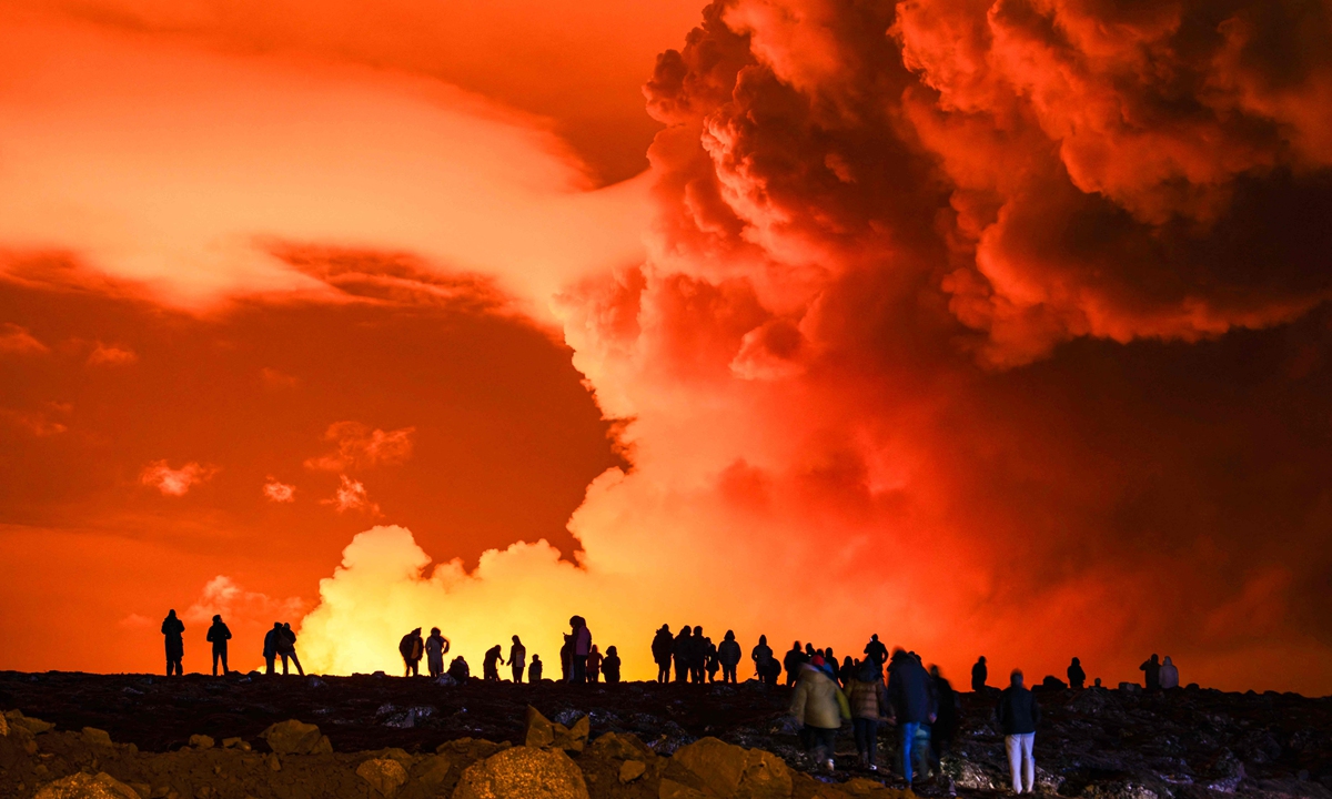 Iceland in state of emergency