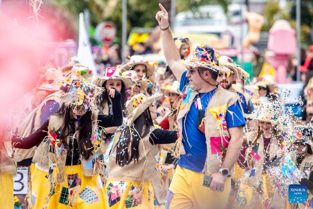 People wearing carnival costumes take part in the traditional Limassol Carnival parade in Limassol, Cyprus, March 17, 2024.(Photo: Xinhua)