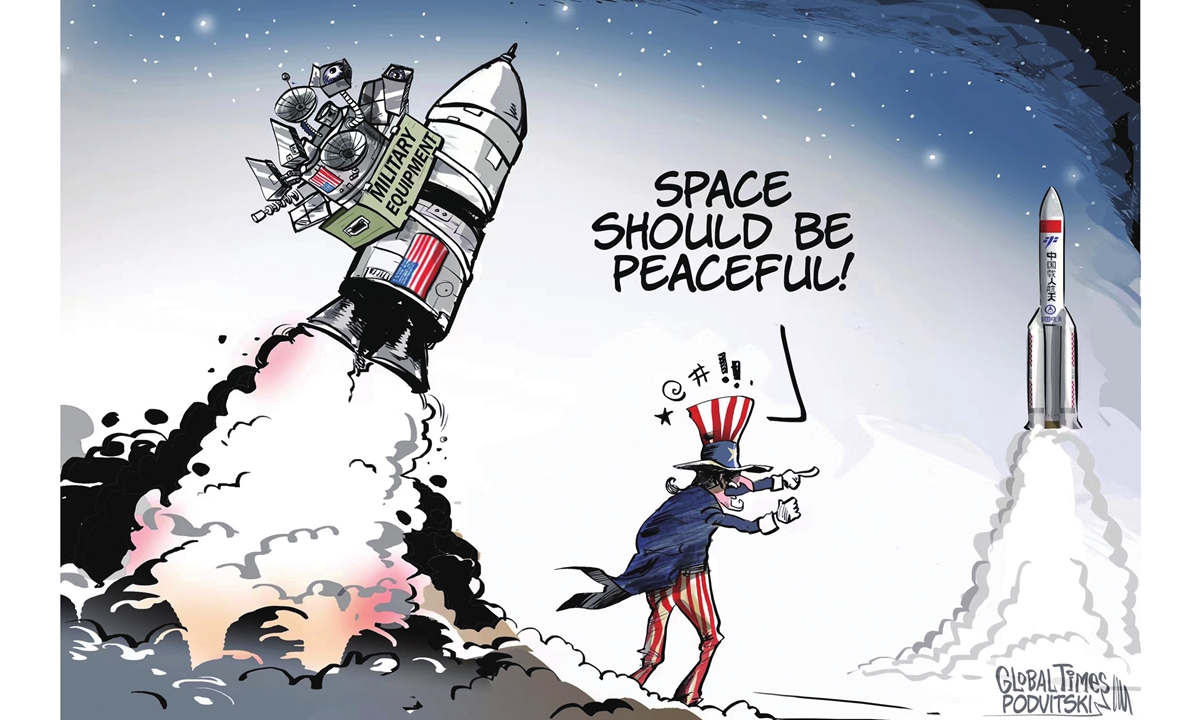 Boundless hypocrisy.Cartoon:Vitaly Podvitski