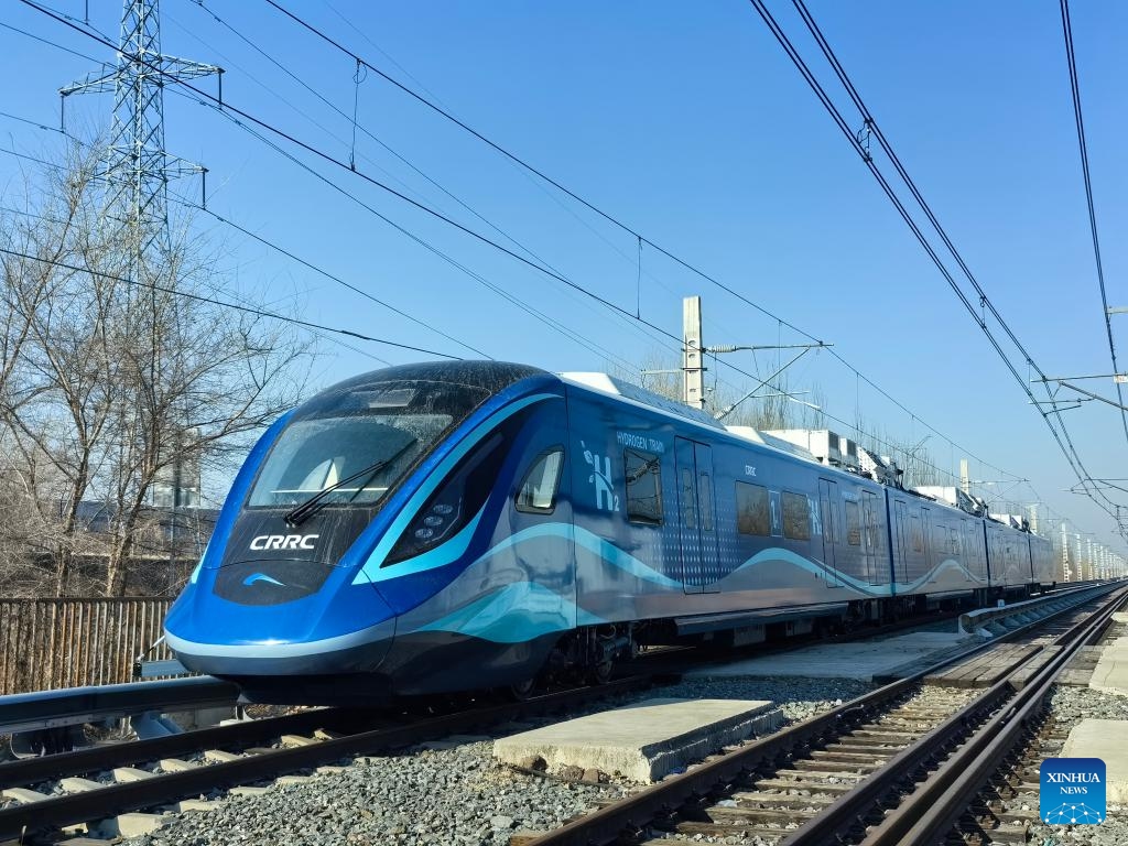 A hydrogen-powered urban train runs on a test track in Changchun, northeast China's Jilin Province, March 21, 2024.(Photo: Xinhua)