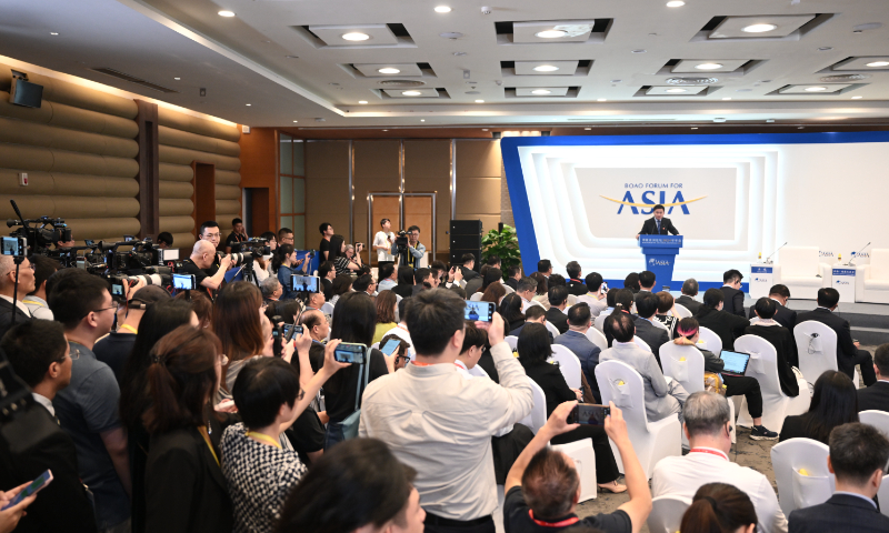 At Boao Forum, Asian central bank officials eye greater use of local currencies to fend off risks