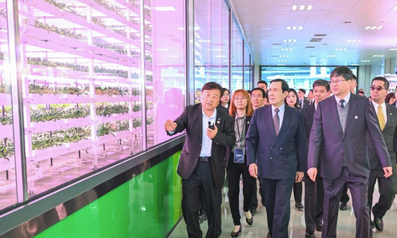 Ma Ying-jeou, former chairman of the Chinese Kuomintang party, and members of a delegation of young people from Taiwan visit a plant factory of Yangling agricultural hi-tech industrial demonstration zone in northwest China's Shaanxi Province, April 5, 2024. A delegation of young people from Taiwan led by Ma visited the Yangling agricultural hi-tech industrial demonstration zone on Friday. (Xinhua/Chen Yehua)