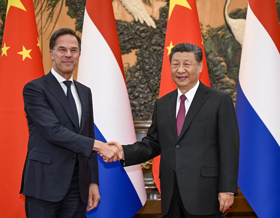 Chinese President Xi Jinping meets with Prime Minister of the Netherlands Mark Rutte, who is paying a working visit to China, at the Great Hall of the People in Beijing, capital of China, March 27, 2024. Photo: Xinhua